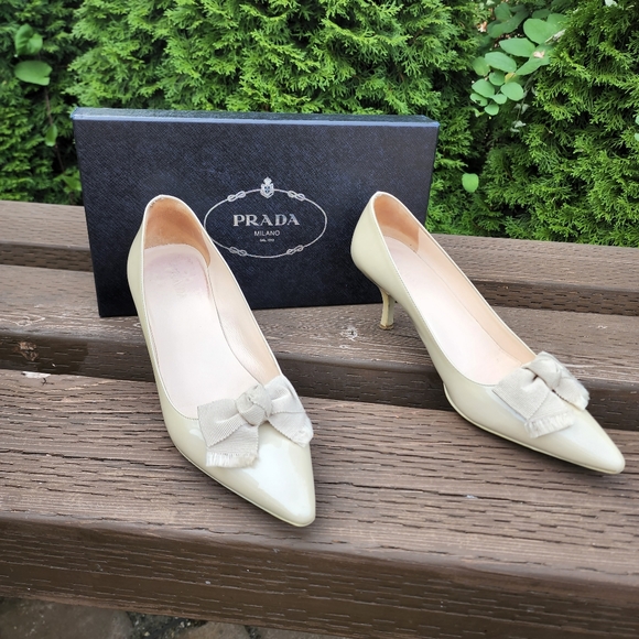 PRADA Patent Leather Beige Pointed Toe w/ bow origional BOX! 38.5 US 8.5 - Picture 12 of 12